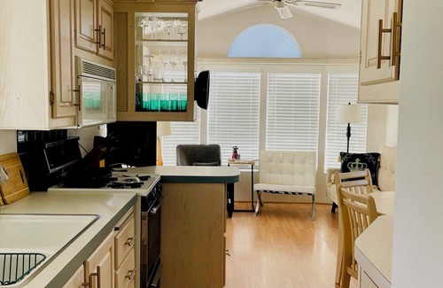 Desert Hot Springs Casa | Tiny Home Desert Hot Springs Resort Lakeview Pools fitness room, WiFi