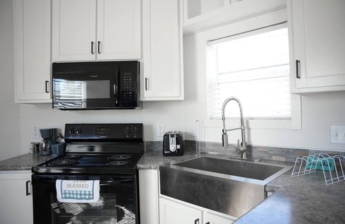 Wyldwood Casa | Tiny Home Experience - Ideal for Solo Travelers, Couples, or Small Groups! 🏡✨