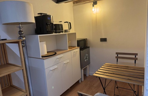 El Paso Casa | Tiny Home 'Gacelita' con vistas a la montaña, terraza privada y Wi-Fi