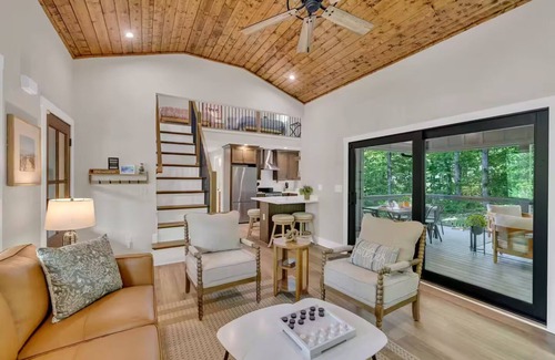 Tracy City Cabina | Tiny Home Getaway/Lake Access and Fire Pit