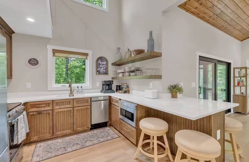 Tracy City Cabina | Tiny Home Getaway/Lake Access and Fire Pit