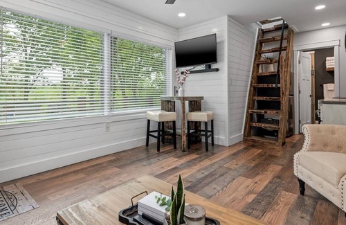 Harrison Casa | Tiny Home in the Ozarks
