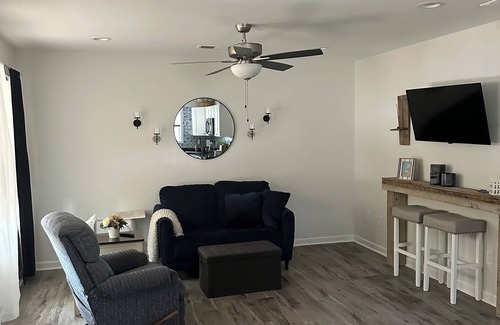 Oconee County Casa | Tiny home located in Walhalla - foothills of Blue Ridge Mountains.