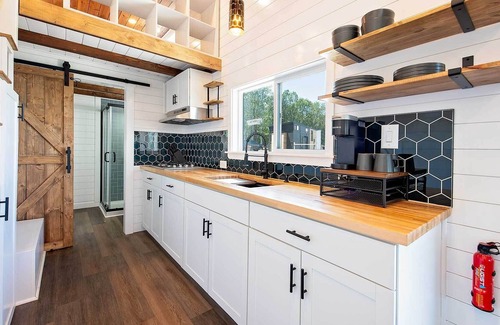 Lupton City Apartamento | Tiny Home on the Edge of a Mountain with Private Hot Tub