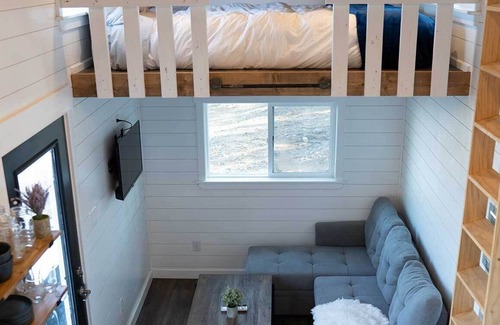 Lupton City Apartamento | Tiny Home on the Edge of a Mountain with Private Hot Tub