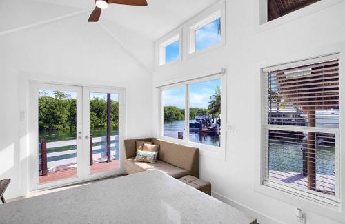 Key Largo Casa | Tiny Home on Waterfront, Bay Views, Deck, Pool