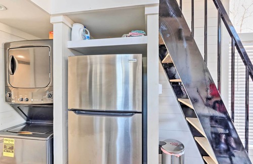 Morganton Casa | Tiny Home Retreat w/ Fire Pit ~ 3 Mi to Lake!