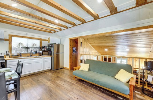 Arrowhead Villas Apartamento | Tiny Home w/ Deck & Mtn Views in Lake Arrowhead!