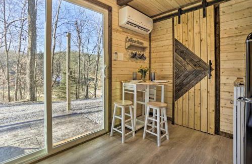 Loudonville Apartamento | Tiny Home with Hot Tub By Mohican State Park!