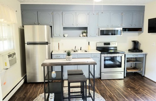 Danville Casa | Tiny House - 6 miles from Averett University and 5.4 miles from Caesars Virginia