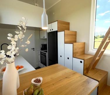 Rhedebrugge Apartamento | Tiny House Alpakablick - inklusive gratis Alpaka Meet & Greet