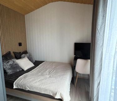 Richardmenil Apartamento | Tiny House Chambre Salon Cuisine by EXTINY