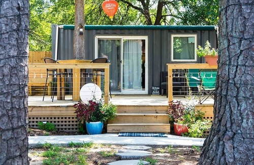 Lithia Springs Casa | Tiny House & Huge Arcade Near Six Flags Over Georgia - Clothing Optional