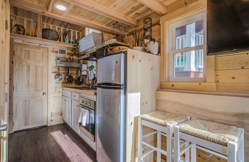 Woodland Park Cabaña | Tiny House!in the Mountains Near Pikes Peak W/ac