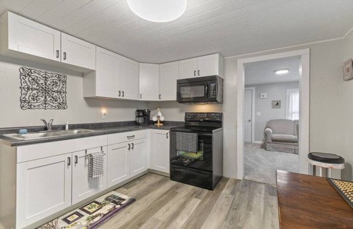 Brockport Casa | Tiny House Jewel in Brockport!