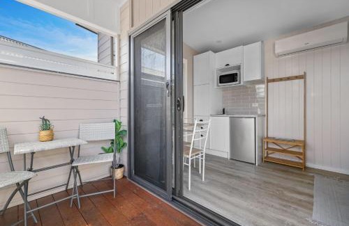 Sanctuary Point Casa | Tiny House Stayz Stay for 3 Pay for 2! - House 4