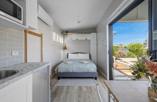 Sanctuary Point Casa | Tiny House Stayz Stay for 3 Pay for 2! - House 4