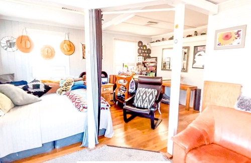 West Belmar Casa | Tiny House Surf Shack by the Beach - Bring your Pets!