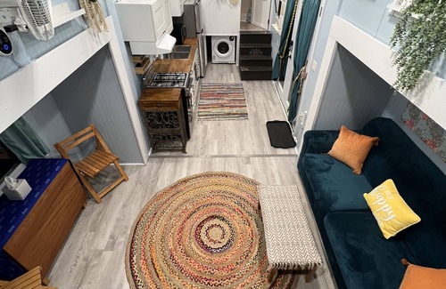 Seneca Villa | Tiny House/w outdoor cast-iron shower/tub