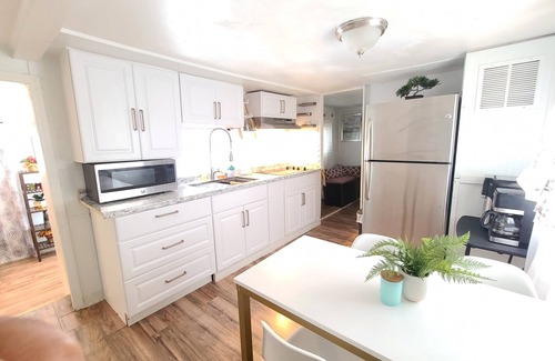 Casselberry Casa | Tiny remodel mobile home close to Orlando and Sanford Airport.
