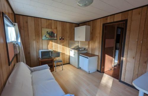 Wasaga Beach Casa | Tiny Wood Cottage 20