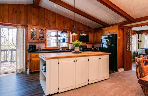 Wellsboro Casa | Tioga Hideaway at Wellsboro- ideal retreat!