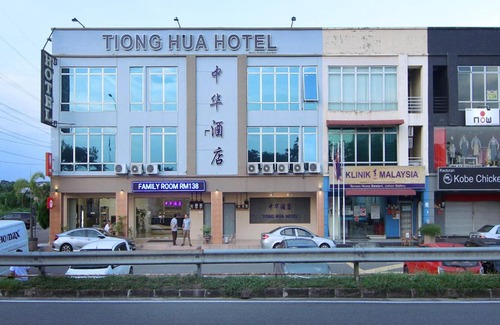 Bukit Indah Hotel | TIONG HUA HOTEL