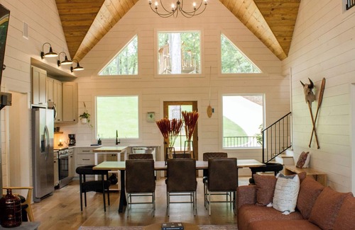 Farmerville Cabina | "Tipi" Cabin is a newly built, elevated rustic home on Lake D'arbonne!
