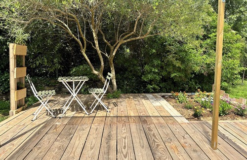 Uzes Cabina | Tipi d'HamiH" unusual accommodation