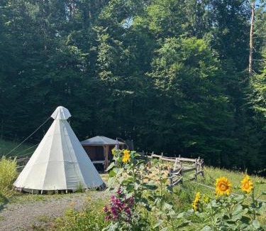 Hartl Chalet De Esquí | Tipi-Glamping am Gut Kunterbunt