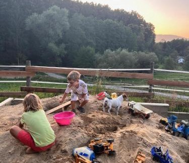 Hartl Chalet De Esquí | Tipi-Glamping am Gut Kunterbunt