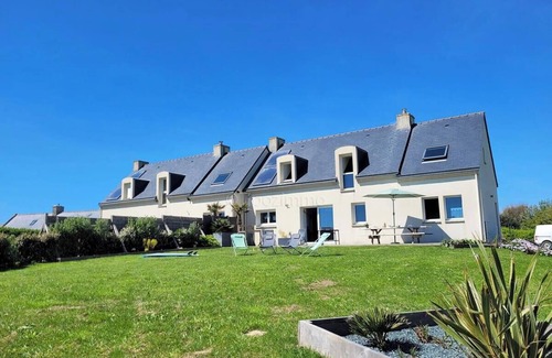 Pouldreuzic Casa | Tipoz'Immo- sea view enclosed garden for animals
