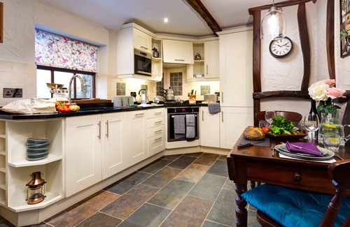 Crosthwaite Cabaña | Tipsy Gin Cottage