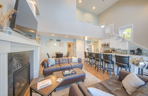 Sand Creek Casa | Tipton Home w/ Private Lakefront & Fire Pits!