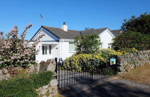 Rockcliffe Cabaña | Tir Nan Og - a bungalow that sleeps 6 guests in 3 bedrooms