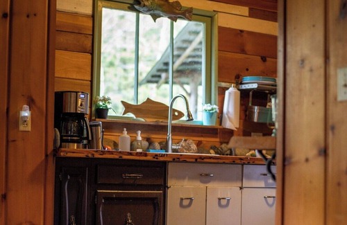 Index Cabina | Tire Swing · O'Neill Cabin - a rustic reclaimed retreat