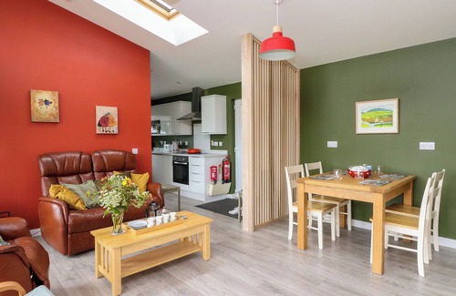 Oban Cabaña | TIRLAGGAN HOUSE, pet friendly, character holiday cottage in Lismore