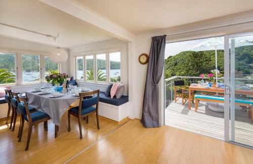 Waikawa Bay Casa | Tirohanga Wai - Waikawa Holiday Home