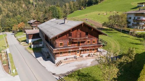 Stumm Apartamento | TIROLER TRAUMHAUS Hochzillertalblick - Alpine Home in Zillertal, presented by AlpenLuxus