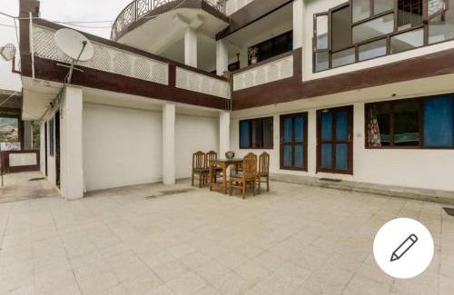 Banjar Cama Y Desayuno | Tirthan Crest Jibhi at Banjar Kullu Near Bus Stand