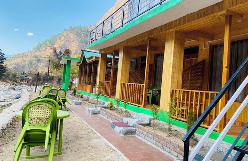 Banjar Cabaña | Tirthan Holidays Cottage