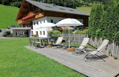 San Giacomo Apartamento | "Tischlerhof Zirm" vacation apartment with balcony and mountain view