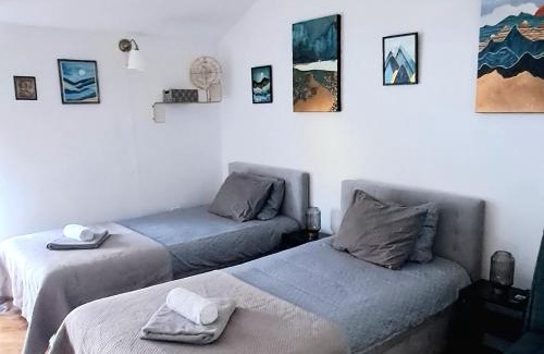 Stari Banovci Apartamento | Tiski Cvet