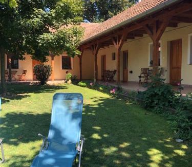Tiszaorveny Casa | Tisza-Kert Vendégház -Tisza-Kert Vendégház II