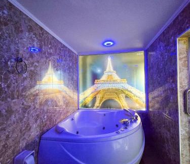 Pattaya Bay Hotel | Titanic Residence-7 minute walk to the Beach