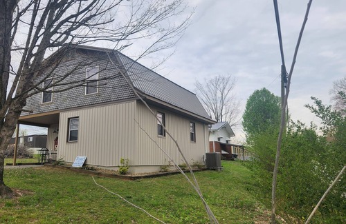 Pikeville Casa | Titans Rest 3/2 House in historic Pikeville, TN near Fall Creek Falls State Park