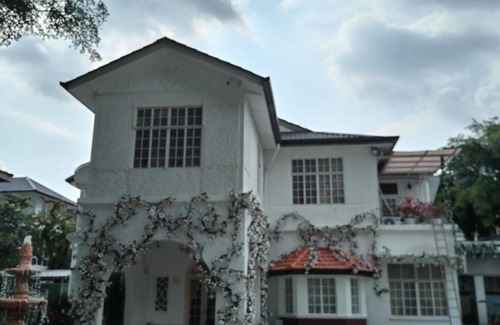 Titiwangsa Casa | Titiwangsa Villa . Spacious with 12 bedrooms attached bathrooms , Free Wi Fi .