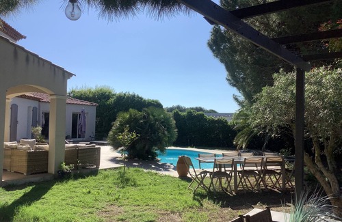 Meze Casa | Titre Provisoire