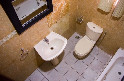 Oshodi-Isolo Hotel | Tivoli Residence & Bar