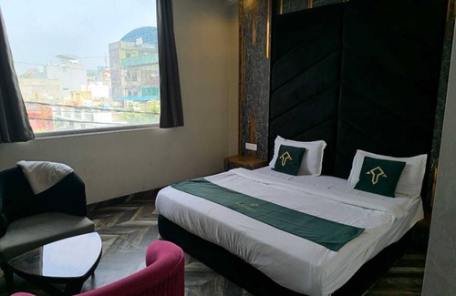 Noida Hotel | TIVORA BOUTIQUE STAY